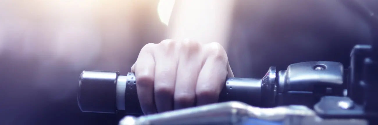 Thumb Throttle vs Twist Throttle: Which Is Better?